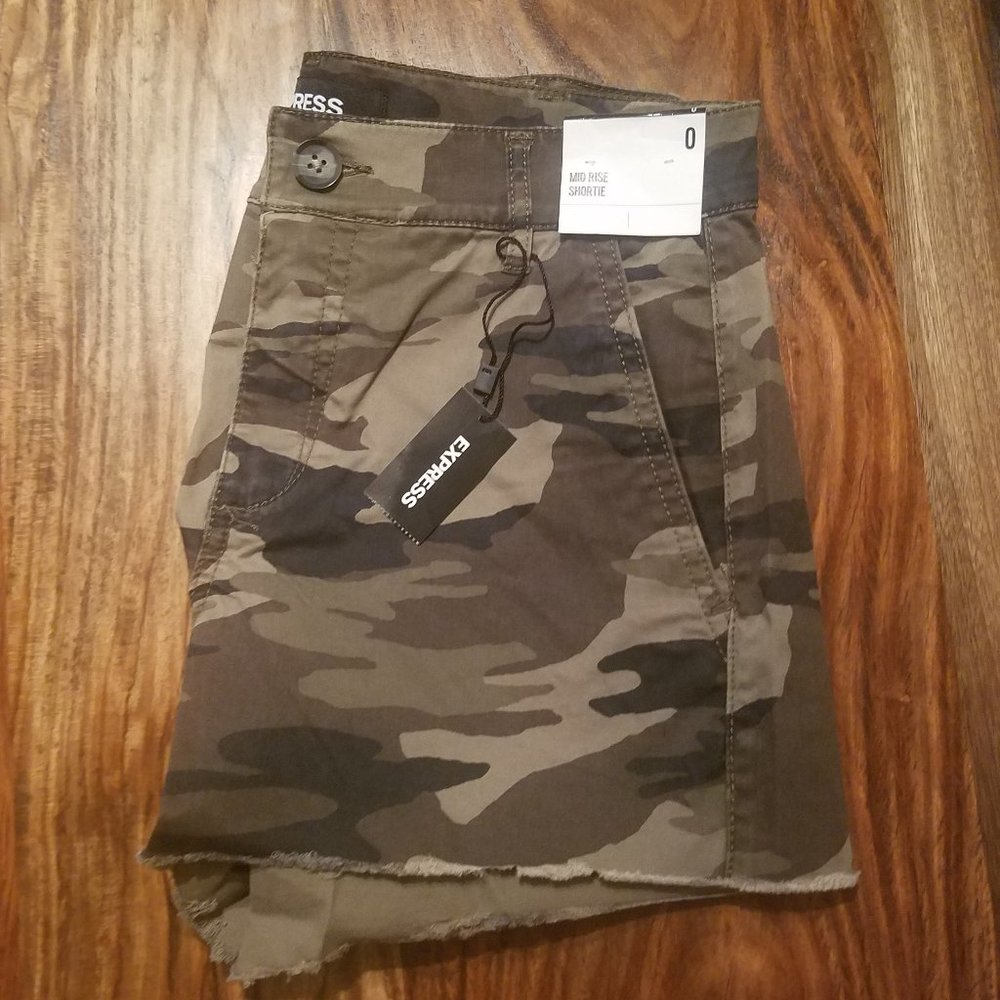 Express Camo Cut-Off Shortie Shorts